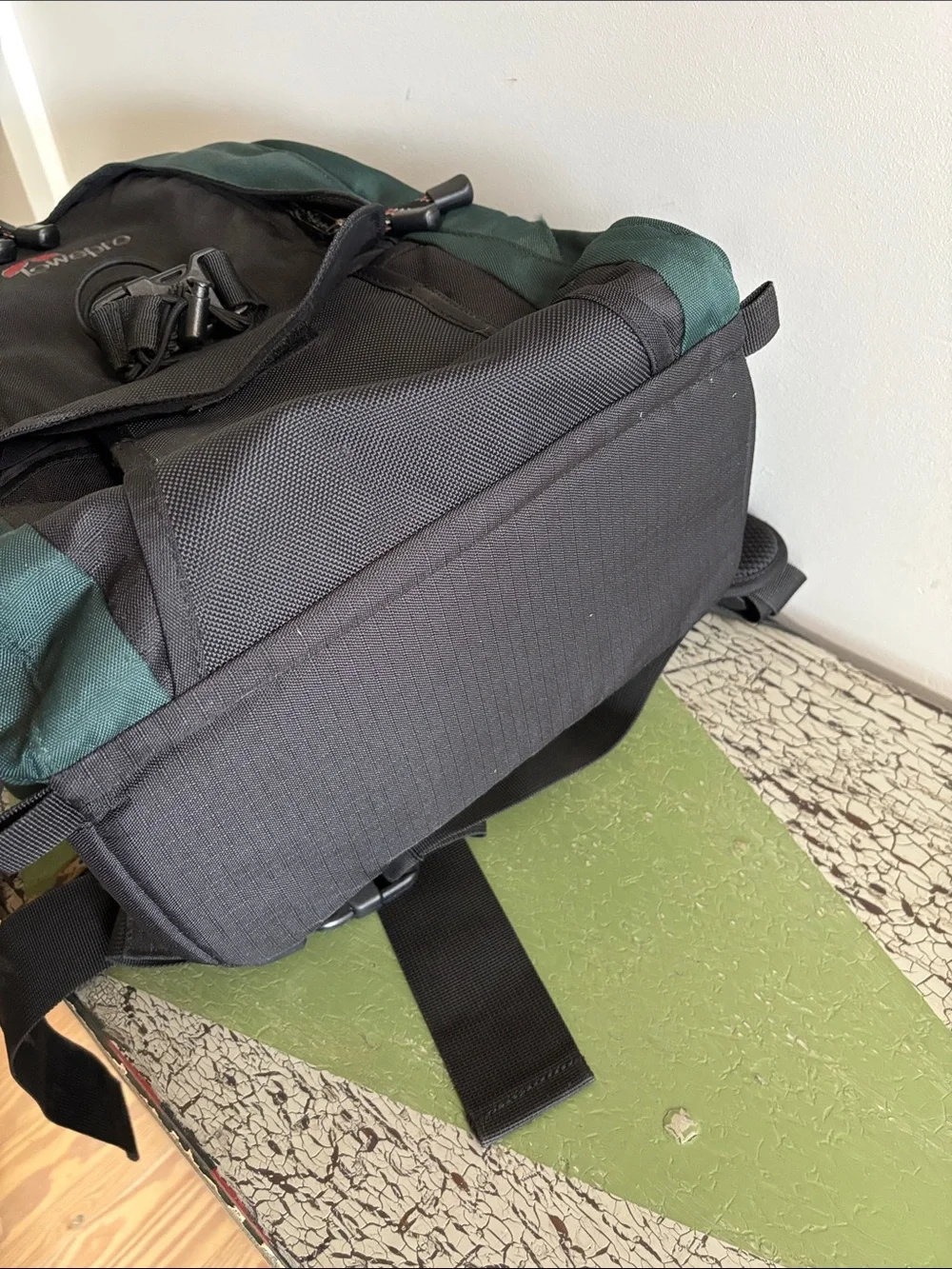 Lowepro Mini Trekker Camera Backpack Padded DSLR SLR Equipment Bag Green & Black